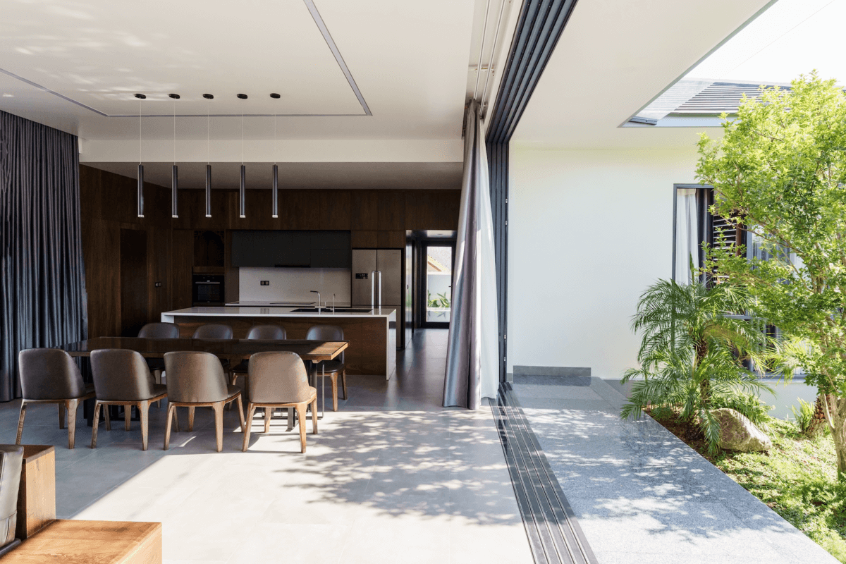 Thiết kế phòng khách của biệt thự vườn 1 tầng được ưu tiên không gian mở.